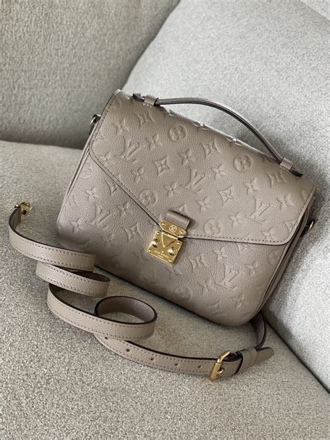 louis vuitton pochette metis turtledove